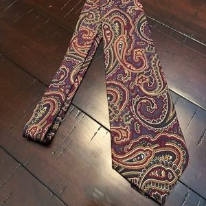 Botany 500 classic tie blue & burgundy paisley